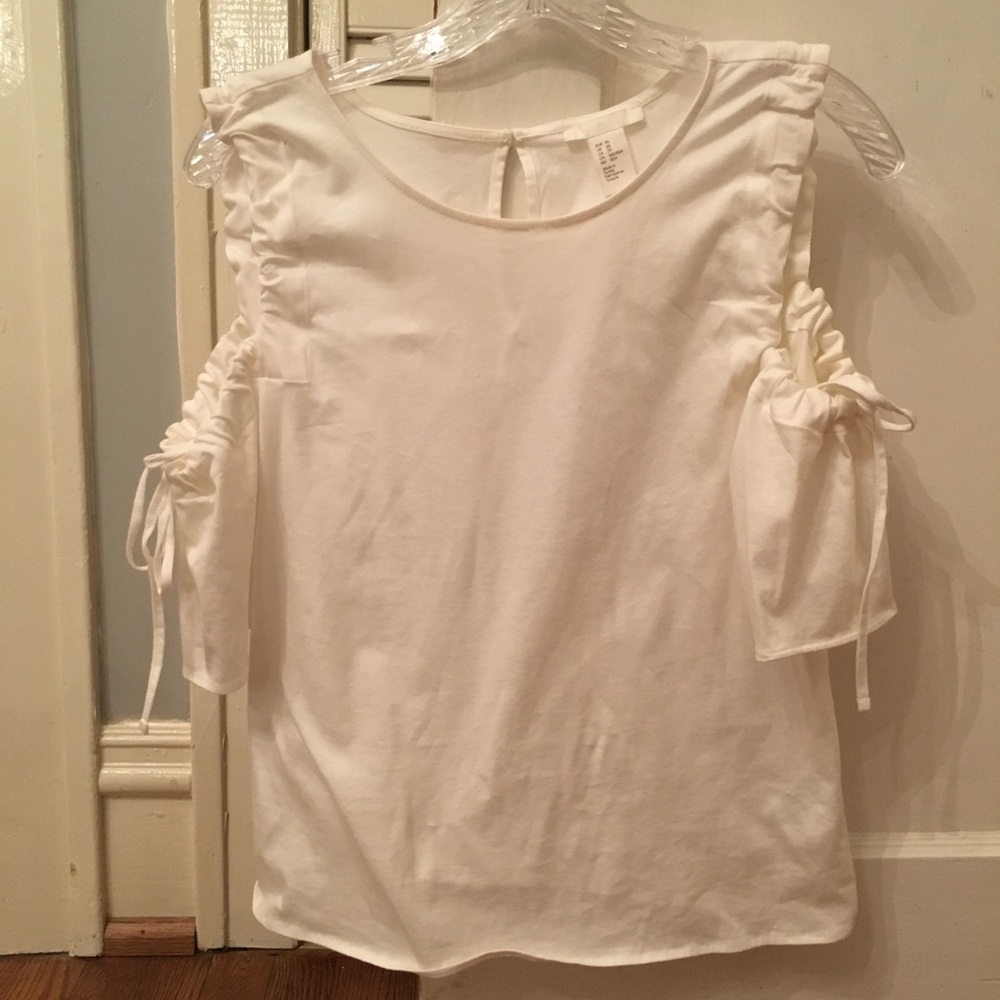 H&M cold shoulder top
